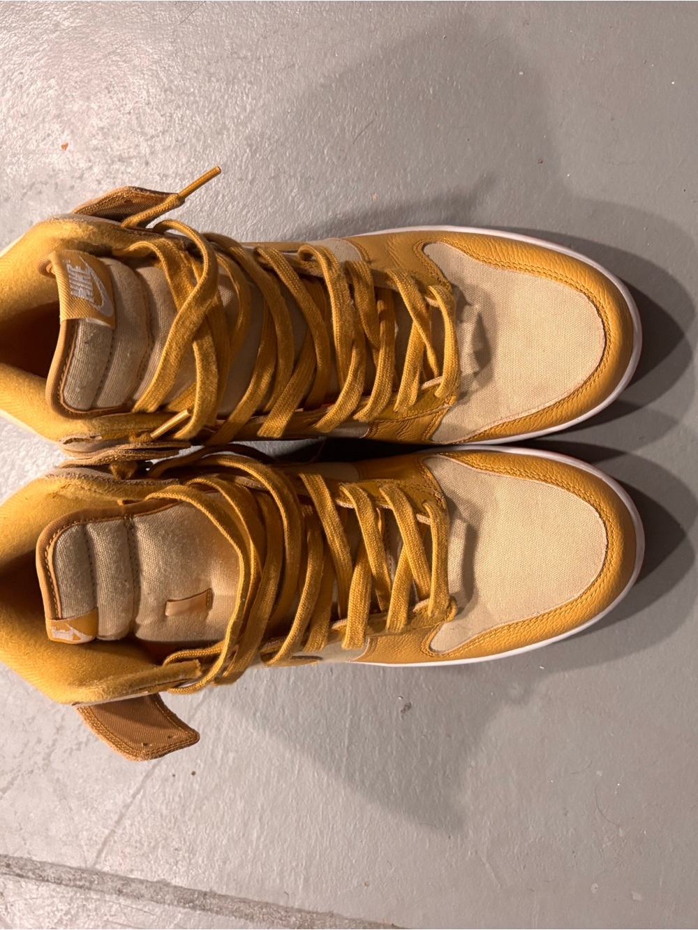Nike Kids High-Top Sneakers in Mustard/Beige